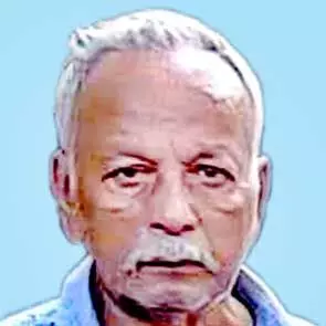 അ​ഡ്വ.​ കെ. ര​വീ​ന്ദ്ര​ൻ നാ​യ​ർ