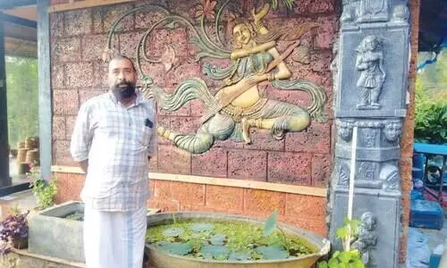 വ​യ​നാ​ട്ടി​ലെ ക​ലാ​കാ​ര​ന്മാ​ർ​ക്കാ​യി ആ​ർ​ട്ട്​​ ഗാ​ല​റി​യു​മാ​യി സു​രേ​ഷ് കൃ​ഷ്ണ