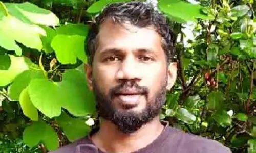 ക​റു​പ്പി​നോ​ടു​ള്ള അ​വ​ഗ​ണ​ന പ​റ​ഞ്ഞ് ഹ്ര​സ്വ ചി​ത്രം രാ​ജേ​ഷ്