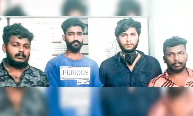 കടയുടമയെ തടഞ്ഞ് പണം കവർന്ന നാലുപേർ അറസ്​റ്റിൽ; സ​മീ​പ ബേ​ക്ക​റി​യി​ലെ ജീ​വ​ന​ക്കാ​ര​ൻ ക​വ​ർ​ച്ച​യു​ടെ ആ​സൂ​ത്ര​ക​നെ​ന്ന് പൊ​ലീ​സ്