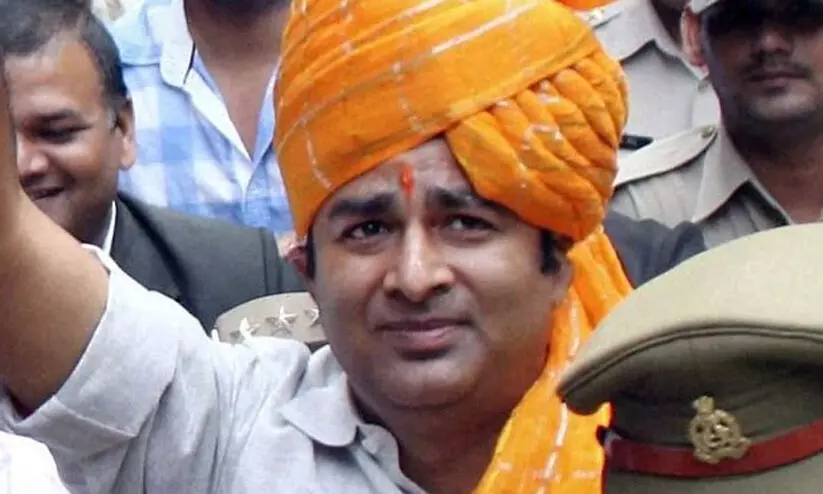 രാജ്യത്ത് പള്ളിയുണ്ടാക്കാനായി പൊളിച്ച അമ്പലങ്ങളെല്ലാം പാർട്ടി പുനർനിർമിക്കും -ബി.ജെ.പി നേതാവ് സംഗീത് സോം രാജ്യത്ത് പള്ളിയുണ്ടാക്കാനായി പൊളിച്ച അമ്പലങ്ങളെല്ലാം പാർട്ടി പുനർനിർമിക്കും -ബി.ജെ.പി നേതാവ് സംഗീത് സോം