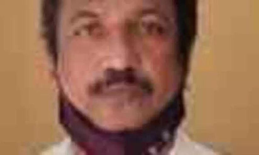 സ്കൂട്ടറിൽ സഞ്ചരിക്കവെ കണ്ണിൽ മുളകുപൊടി വിതറി 1,80,000 കവർന്നതായി പരാതി