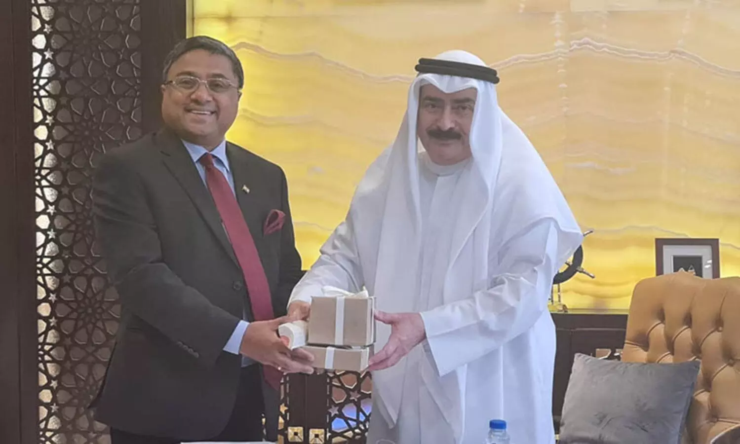 അംബാസഡർ കൾച്ചർ സെക്രട്ടറിയുമായി ചർച്ച നടത്തി