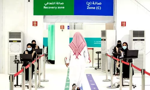 കോ​വി​ഡ് വാ​ക്​​സി​ൻ:  രാജ്യത്ത്​ പ​കു​തി​യി​ൽ കൂ​ടു​ത​ൽ പേ​ർ ര​ണ്ടാം ഡോ​സ്​ എ​ടു​ത്ത​താ​യി ആ​രോ​ഗ്യ മ​ന്ത്രാ​ല​യം