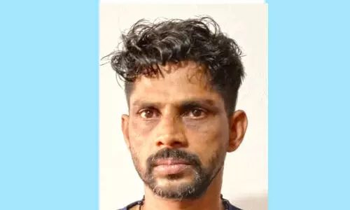 കോഴിക്കടയുടെ മറവിൽ മദ്യവിൽപന പിടികൂടി