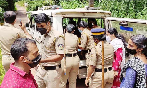 ജലപാത സർവേ: സമരക്കാരെ അറസ്​റ്റുചെയ്ത് നീക്കി