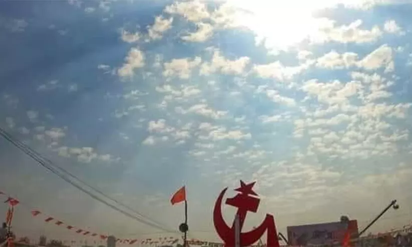 സി.പി.എം നിലപാട് സാമുദായിക ധ്രുവീകരണം ലക്ഷ്യം വെച്ചുള്ളത് സി.പി.എം നിലപാട് സാമുദായിക ധ്രുവീകരണം ലക്ഷ്യം വെച്ചുള്ളത്