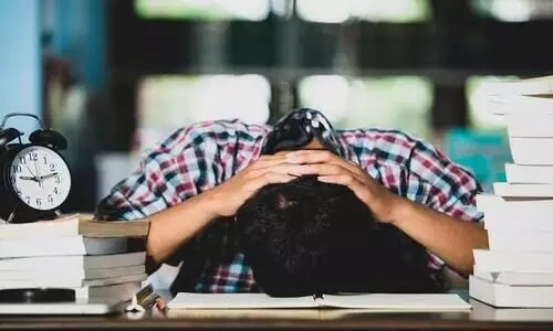 പ്ലസ് വൺ അധിക ബാച്ച് വേെണ്ടന്ന ഉത്തരവ്; ആയിരങ്ങളുടെ പഠനം വഴിമുട്ടും പ്ലസ് വൺ അധിക ബാച്ച് വേെണ്ടന്ന ഉത്തരവ്; ആയിരങ്ങളുടെ പഠനം വഴിമുട്ടും