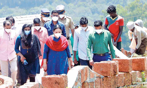 എന്‍ ഊര് ഗോത്രപൈതൃക ഗ്രാമം ഒരു മാസത്തിനകം പൂര്‍ത്തിയാക്കാന്‍ നിര്‍ദേശം