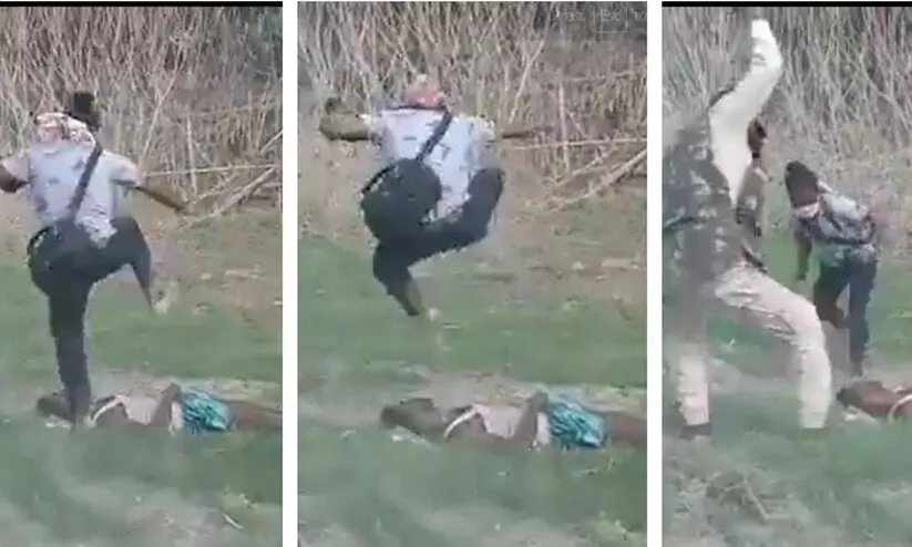 കൊന്നിട്ടും തീരാത്ത ക്രൂരത! അ​സ​മി​ൽ പൊലീസ്​ വെടിവെച്ചു ​കൊന്നയാളുടെ ശരീരം ചവിട്ടിമെതിച്ചു -VIDEO