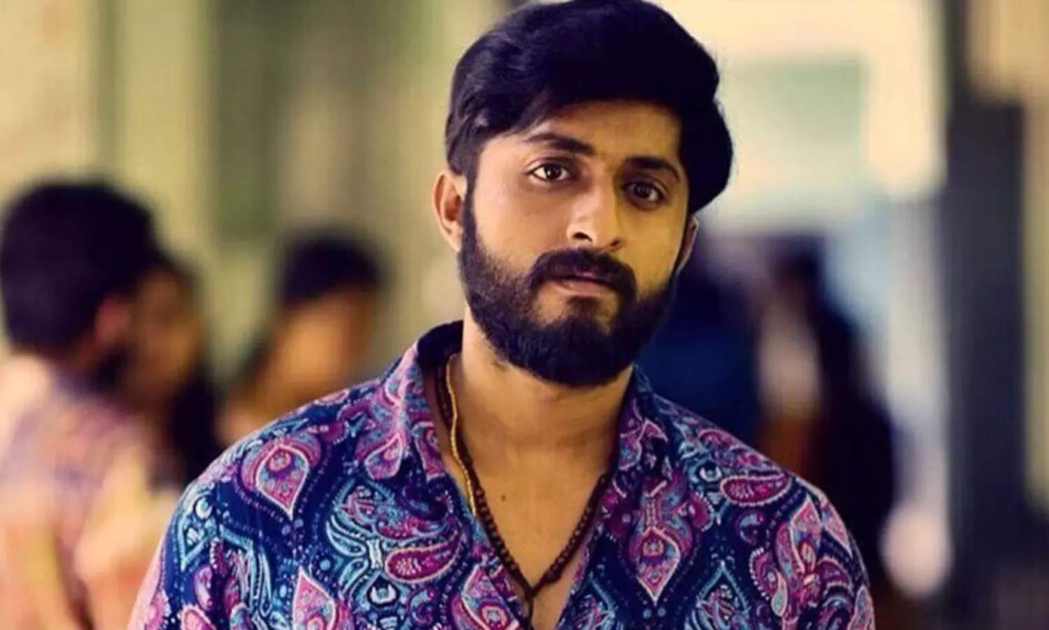 ധ്യാൻ ശ്രീനിവാസ​െൻറ ത്രില്ലർ വീകം; ടൈറ്റിൽ പോസ്റ്റർ പുറത്ത്