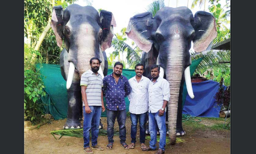 ദുബൈ പൂരത്തിന് കരിവീരന്മാർ ചാലക്കുടിയിൽനിന്ന്​