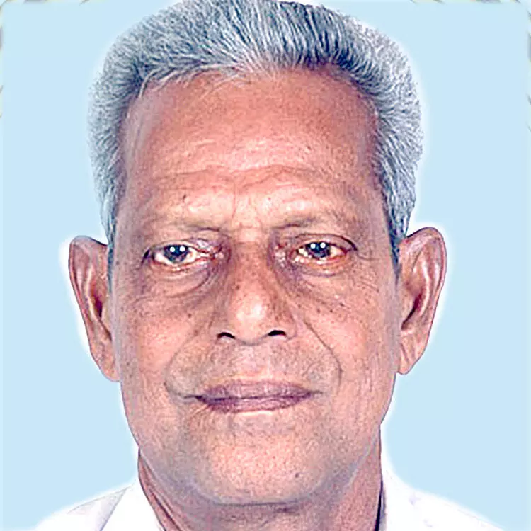 വേ​ലാ​യു​ധ​ന്‍കു​ട്ടി