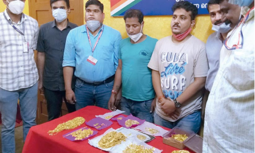 രേഖകളില്ലാതെ കടത്തിയ സ്വർണം പിടികൂടി