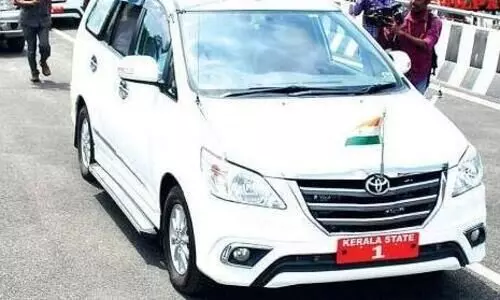 മുഖ്യമന്ത്രിയുടെ എസ്കോർട്ടിന്​ ക്രിസ്റ്റയോടൊപ്പം ഇനി ഇവനുമുണ്ടാകും; വാങ്ങുന്നത്​ നാലു കാറുകൾ