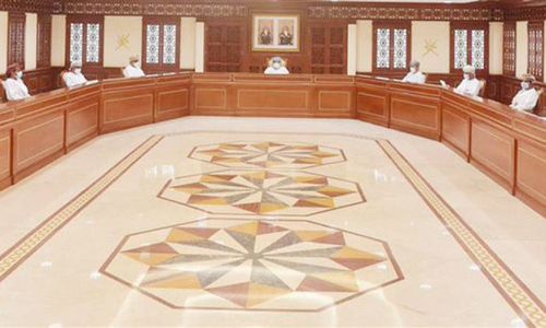 ഒമാന്​ പുറത്തുള്ളവരുടെ ​െറസിഡൻറ്​​ കാർഡ്​ തൊഴിലുടമക്ക്​ പുതുക്കാം