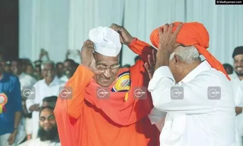 തൊപ്പിയിട്ട സ്വാമി - കാവിയണിഞ്ഞ മൗലവി; ചരിത്രമാണ്​ ആ സായാഹ്​നം