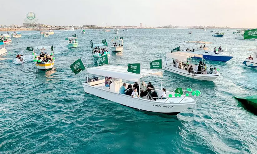 ദേശീയ ദിനാേഘാഷം: യാംബുവിൽ ജലോത്സവവും ദേശീയ ദിനാേഘാഷം: യാംബുവിൽ ജലോത്സവവും