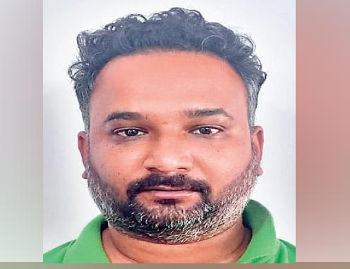 മരുത റോഡ് കവർച്ച; സ്വർണവും വെള്ളിയും കാറും കണ്ടെടുത്തു മരുത റോഡ് കവർച്ച; സ്വർണവും വെള്ളിയും കാറും കണ്ടെടുത്തു