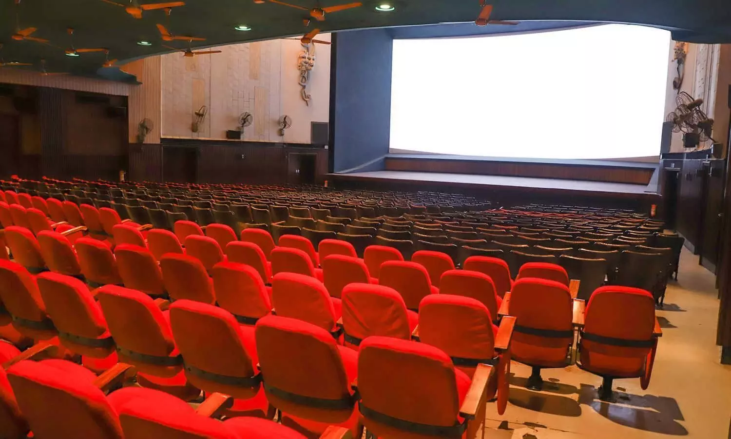 maharashtra multiplex