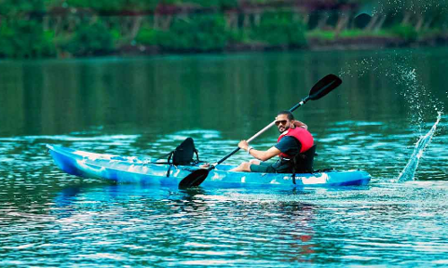 കുറ്റിച്ചി കേന്ദ്രമായി കയാക്കിങ് തുടങ്ങി