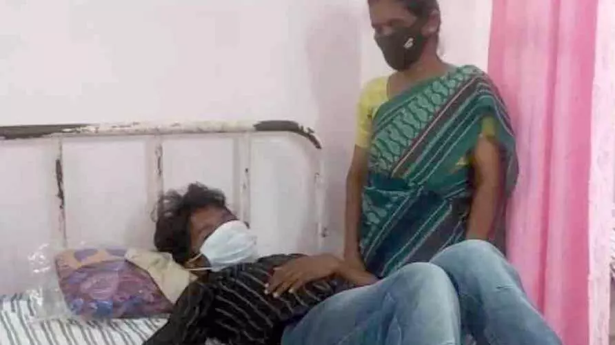 സൈക്കിള് നിര്ത്തിയതിനെ ചൊല്ലി തര്ക്കം; പതിനഞ്ചുകാരെൻറ തലയില് കമ്പിപ്പാര കൊണ്ട് അടിച്ചു സൈക്കിള് നിര്ത്തിയതിനെ ചൊല്ലി തര്ക്കം; പതിനഞ്ചുകാരെൻറ തലയില് കമ്പിപ്പാര കൊണ്ട് അടിച്ചു