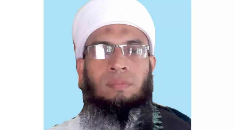 ന​മ​സ്കാ​ര​ത്തി​നി​ടെ ഖ​ത്തീ​ബ് പ​ള്ളി​യി​ൽ കു​ഴ​ഞ്ഞു​വീ​ണ്​ മ​രി​ച്ചു