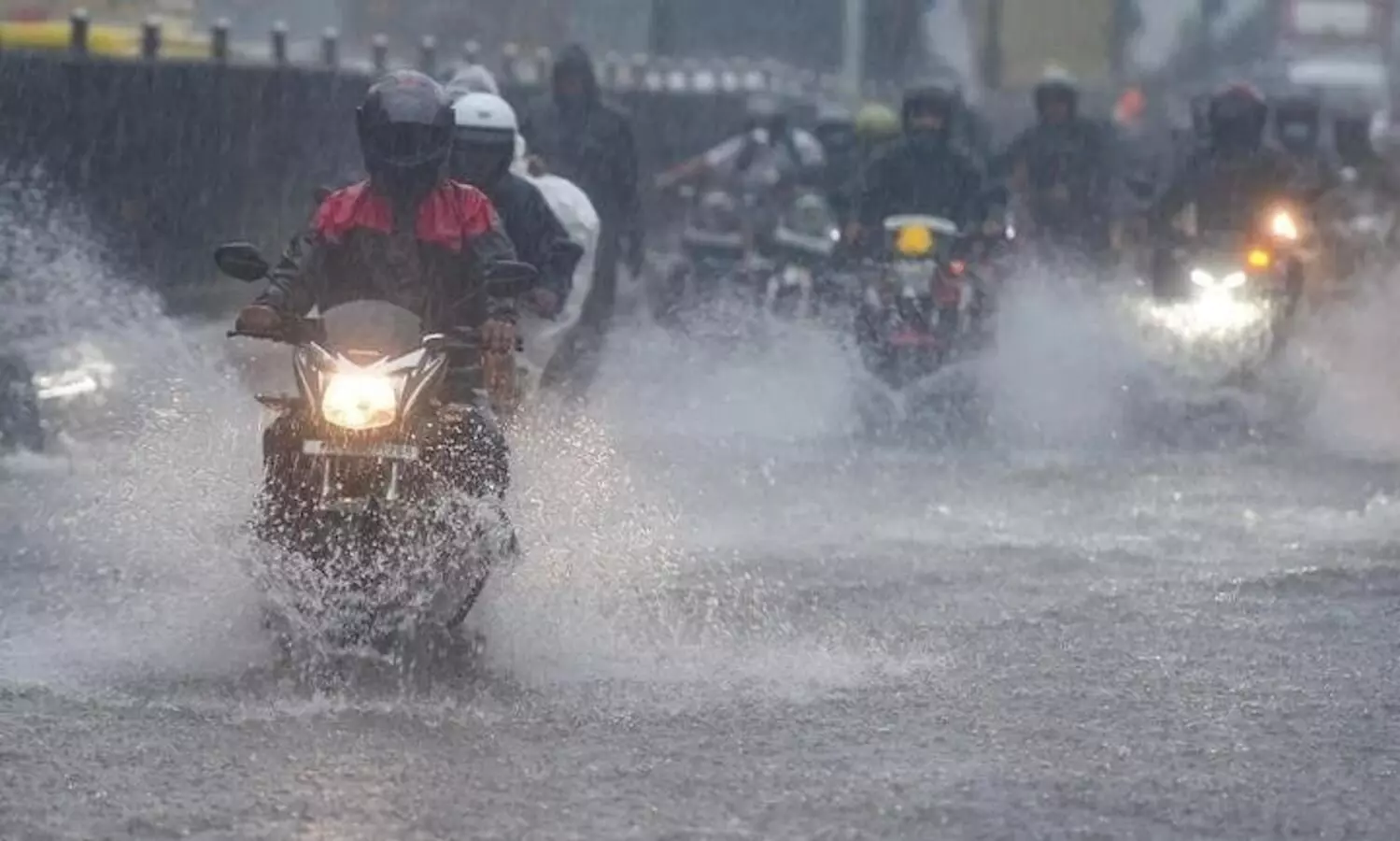 ബംഗാള്‍ ഉള്‍ക്കടലില്‍ ന്യൂനമര്‍ദം രൂപപ്പെട്ടു, ചുഴലിക്കാറ്റാകാന്‍ സാധ്യത