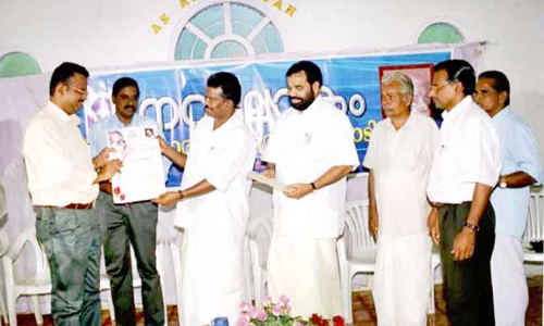 മ​ത​ത്തി​ൽ​നി​ന്ന് ആ​ത്മീ​യ​ത​യു​ടെ അം​ശം ചോ​ർ​ന്നു​പോ​കു​ന്നു   –ജോ​സ​ഫ് അ​തി​രു​ങ്ക​ൽ