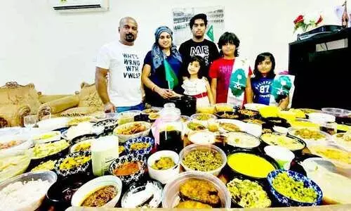 91ാമ​ത്​ ദേ​ശീ​യ​ദി​നം, 91 വി​ഭ​വ​ങ്ങ​ൾ മ​ല​യാ​ളി വീ​ട്ട​മ്മ​യു​ടെ   വേറിട്ട ആ​ഘോ​ഷം