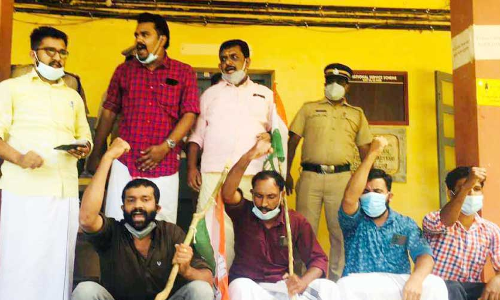 പി.​കെ.​കാ​ള​ൻ കോ​ള​ജി​ൽ യോ​ഗ്യ​ത​യി​ല്ലാ​ത്ത ആ​ളെ പ്രി​ൻ​സി​പ്പ​ലാ​യി നി​യ​മി​ച്ചു​വെ​ന്ന്​ ആ​രോ​പണം