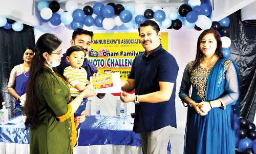 കിയ ഓണം ഫാമിലി ഫോട്ടോ ചലഞ്ച് സമ്മാനദാനം കിയ ഓണം ഫാമിലി ഫോട്ടോ ചലഞ്ച് സമ്മാനദാനം