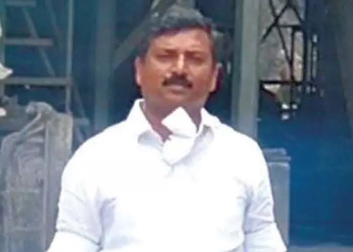 അ​രി​വി​പ​ണി​യി​ൽ നേ​ട്ടം​കൊ​യ്​​ത്​ യു​വ​വ്യ​വ​സാ​യ സം​രം​ഭ​ക​ൻ