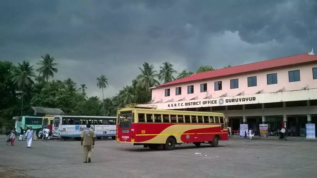അനധികൃത പാർക്കിങ് തടഞ്ഞ കെ.എസ്.ആർ.ടി.സി സെക്യൂരിറ്റി ജീവനക്കാരന് മർദനം
