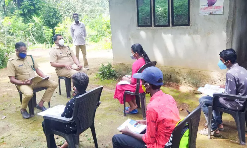 Forest guards They are also teachers Forest guards They are also teachers