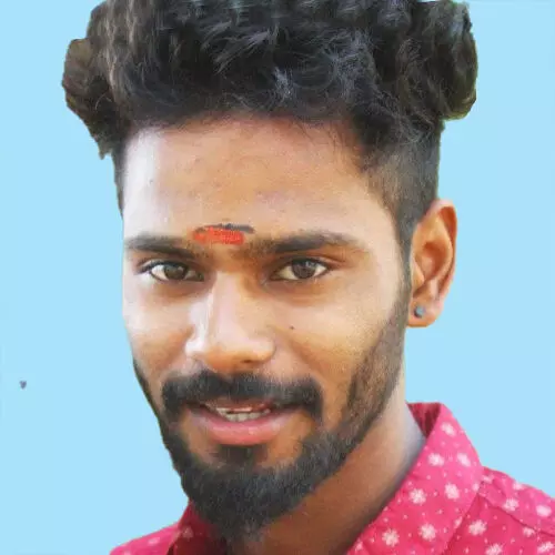 ബൈ​ക്കു​ക​ൾ കൂ​ട്ടി​യി​ടി​ച്ച്​ ര​ണ്ട്​ യു​വാ​ക്ക​ൾ മ​രി​ച്ചു