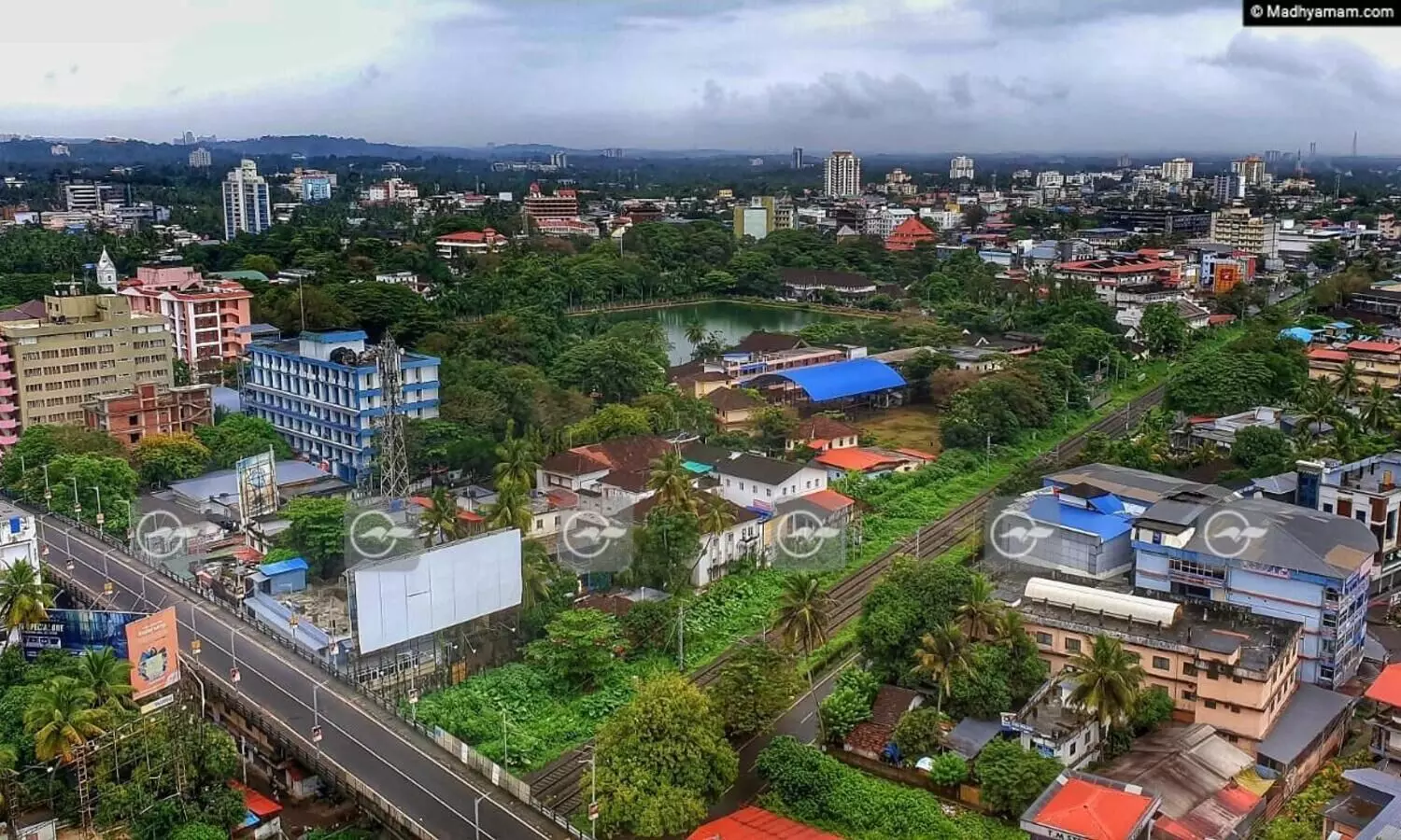 പണിമുടക്കിയ കോഴിക്കോട്...