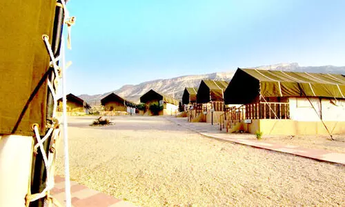 ലൈസൻസില്ലാത്ത ടൂറിസം പ്രവർത്തനം: 3000 റിയാൽ പിഴ ചുമത്തും