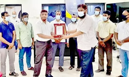 അ​ൽ ഫു​ർ​ഖാ​ൻ സെൻറർ യാ​ത്ര​യ​യ​പ്പ്‌ ന​ൽ​കി