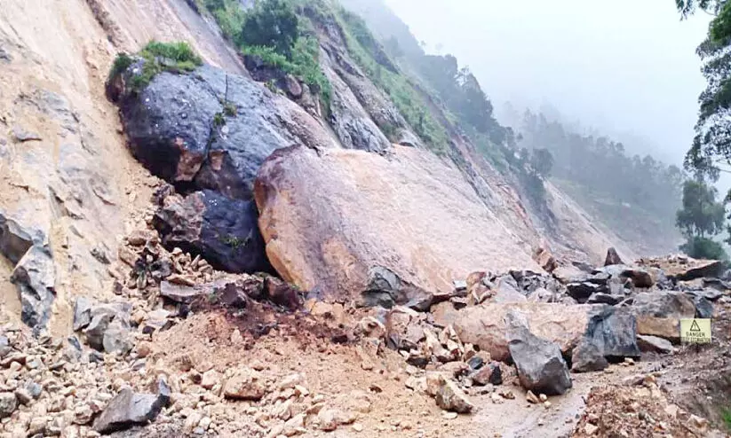 landslide occurred on Munnar Gap Road Traffic was banned