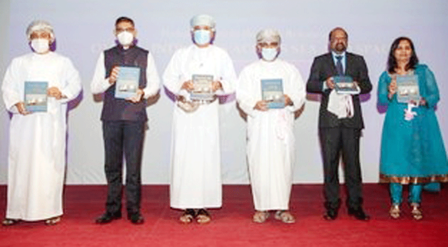 ഒ​മാ​ൻ-​ഇ​ന്ത്യ ബ​ന്ധം  പു​സ്​​ത​കം പ്ര​കാ​ശ​നം ചെ​യ്​​തു