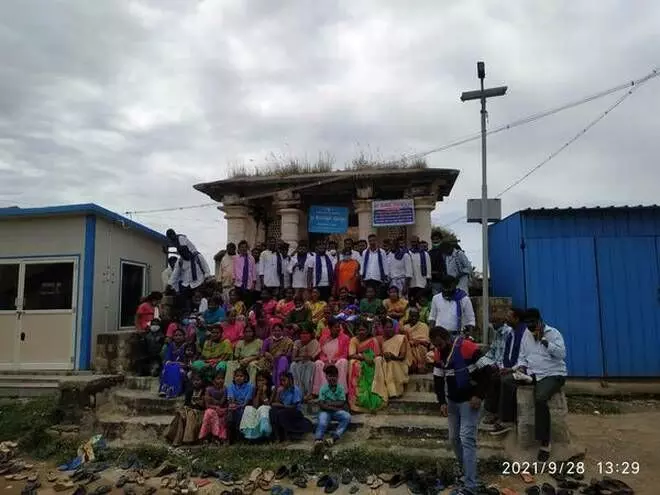 വിലക്ക്​ നീക്കി; കർണാടകയിൽ ക്ഷേത്രത്തിൽ പ്രവേശിച്ച് ദലിത് കുടുംബങ്ങൾ