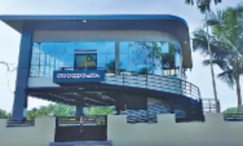 മുതിർന്ന പൗരന്മാർക്ക് മിണ്ടിയും പറഞ്ഞും ചേർന്നിരിക്കാനൊരിടം; സായാഹ്നം ഒരുങ്ങി മുതിർന്ന പൗരന്മാർക്ക് മിണ്ടിയും പറഞ്ഞും ചേർന്നിരിക്കാനൊരിടം; സായാഹ്നം ഒരുങ്ങി