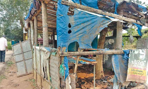 ഹൃ​ദ്രോ​ഗി​യാ​യ വ​യോ​ധി​ക​െൻറ പെട്ടിക്കട തീയിട്ട് നശിപ്പിച്ചു