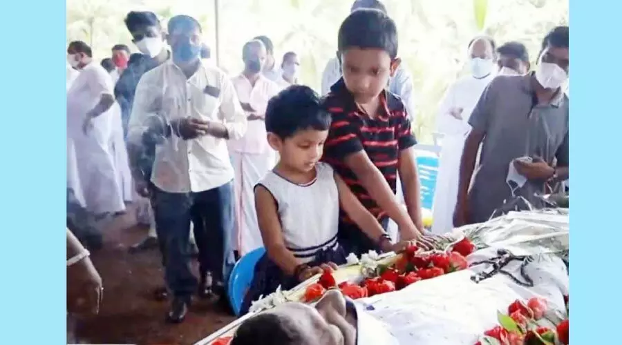 കാട്ടാന ആക്രമണത്തിൽ കൊല്ലപ്പെട്ട ജസ്റ്റിൻ ഇനി കണ്ണീരോർമ... കാട്ടാന ആക്രമണത്തിൽ കൊല്ലപ്പെട്ട ജസ്റ്റിൻ ഇനി കണ്ണീരോർമ...