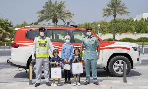 പൊലീസിനെ കാണാൻ​ കുരുന്നുകൾക്ക്​ മോഹം; ഏറ്റെടുത്ത്​​ പൊലീസ്​