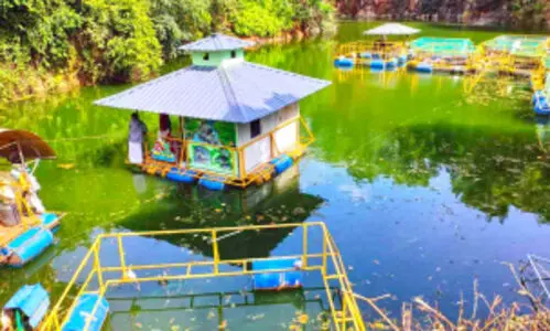 ഹൗസ്ബോട്ട് സവാരിക്കിനി ഈ കരിങ്കൽ ക്വാറിയിലെത്താം ഹൗസ്ബോട്ട് സവാരിക്കിനി ഈ കരിങ്കൽ ക്വാറിയിലെത്താം