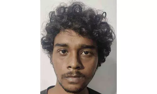 വീട്ടുടമയെ ബോംബെറിഞ്ഞ് കൊല്ലാൻ ശ്രമിച്ച കേസിൽ  പിടിയിൽ