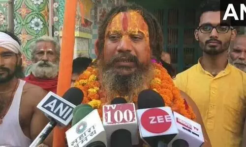 ഒക്​ടോബർ രണ്ടിനുള്ളിൽ ഇന്ത്യ ഹിന്ദുരാഷ്​ട്രമാക്കണം, ഇല്ലെങ്കിൽ ഞാൻ ജലസമാധിയടയും -ആചാര്യ മഹാരാജ്​