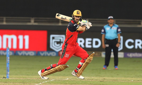 കോഹ്​ലിക്കെതിരെ സഞ്​ജു വെടിക്കെട്ടില്ല; രാജസ്​ഥാനെ ഏഴുവിക്കറ്റിന്​ തോൽപിച്ച്​ ബാംഗ്ലൂർ​